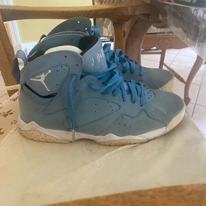 Suede baby blue Jordan Sneakers, good condition size 9.5